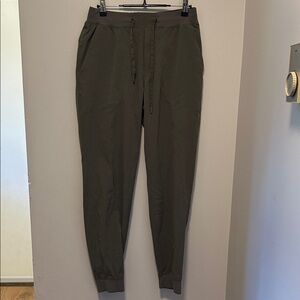 Lululemon Men's ABC Warpstreme Jogger Size S Olive